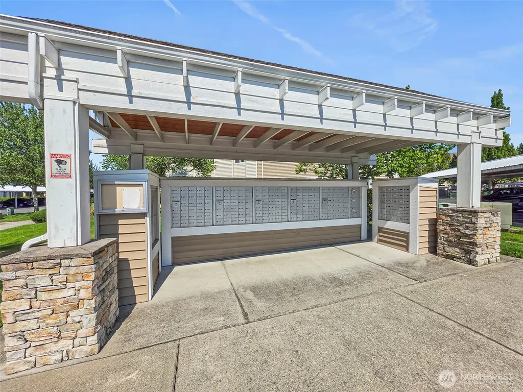 10015 186th Place E Puyallup WA 98375