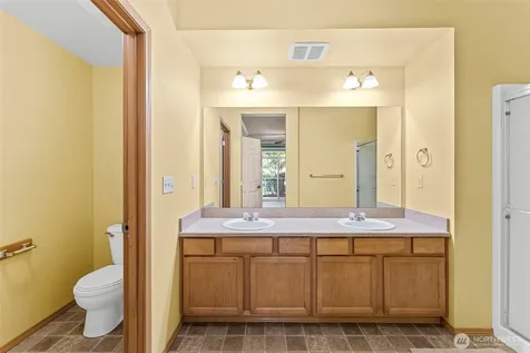 10015 186th Place E Puyallup WA 98375