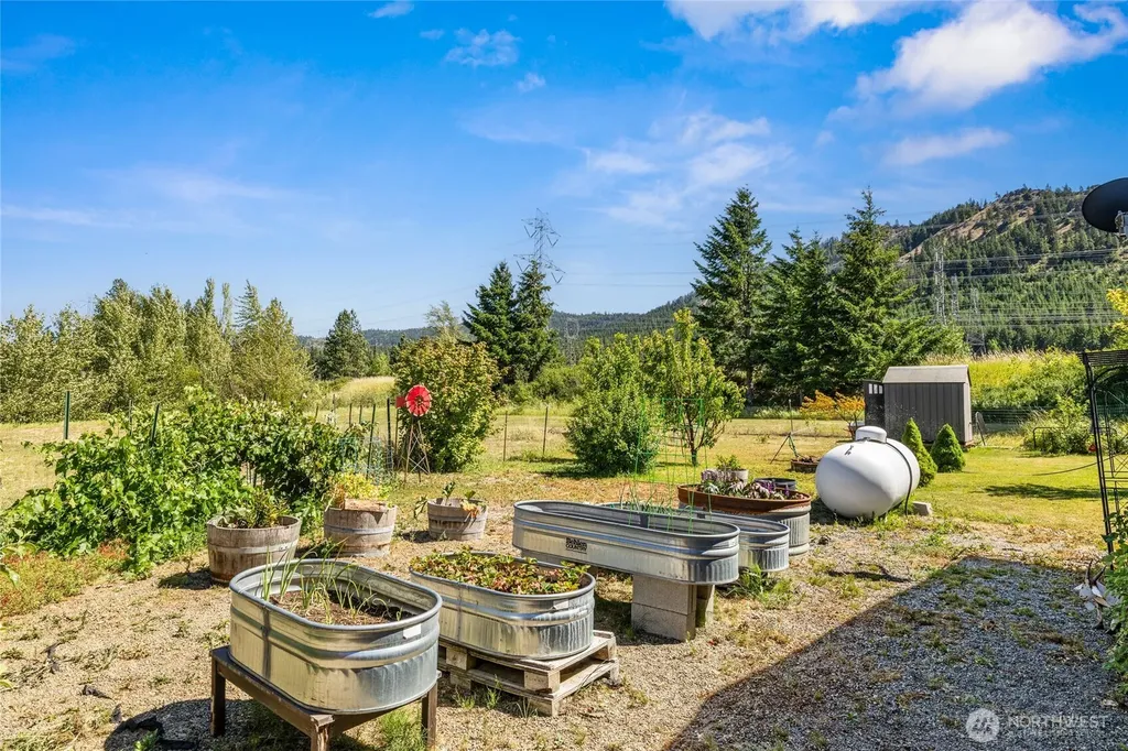 4200 Upper Peoh Point Road Cle Elum WA 98922