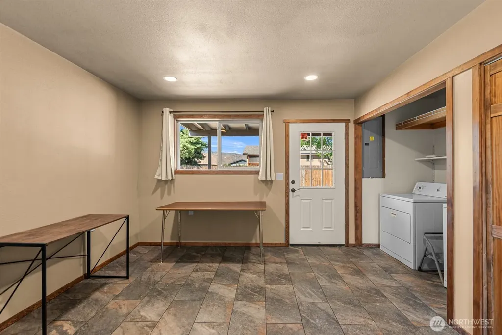 416 S Jarvis Avenue East Wenatchee WA 98802