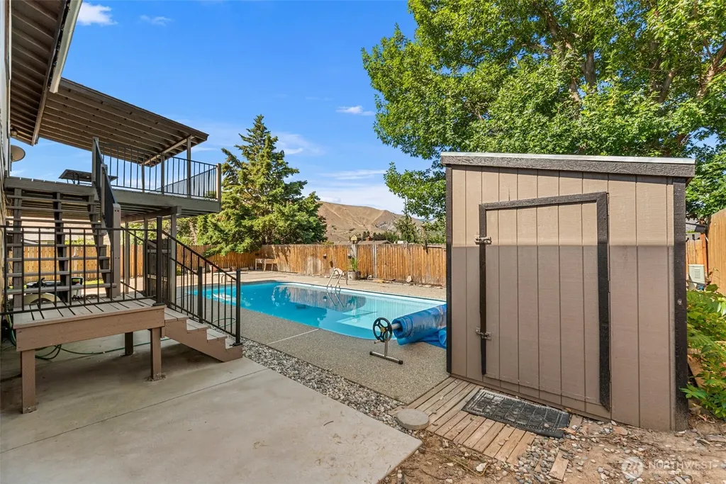 416 S Jarvis Avenue East Wenatchee WA 98802