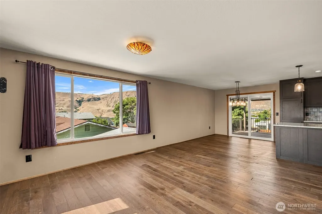 416 S Jarvis Avenue East Wenatchee WA 98802