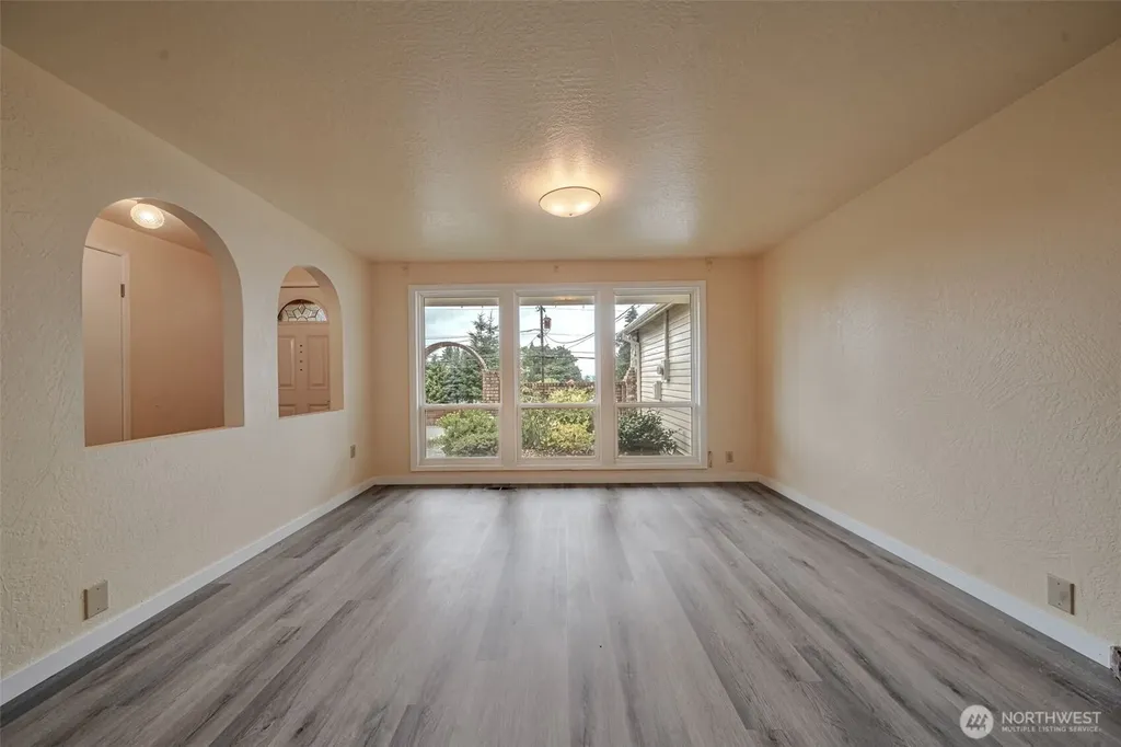 3811 S 239th Street Kent WA 98032