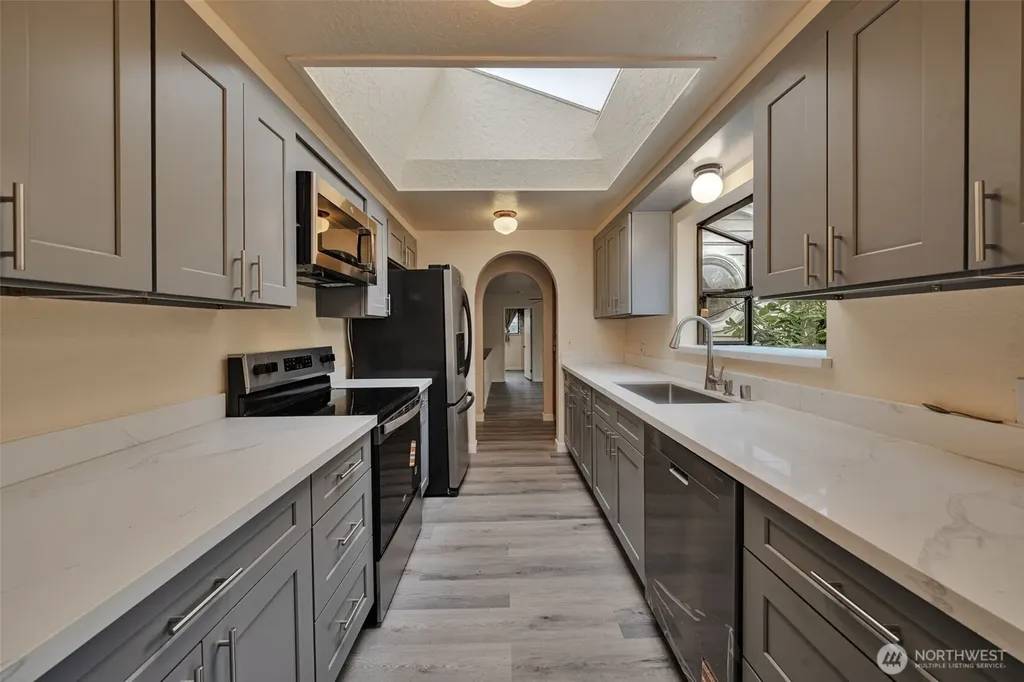 3811 S 239th Street Kent WA 98032