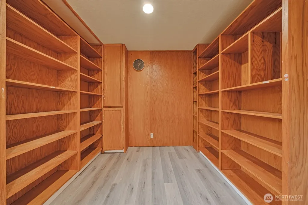 3811 S 239th Street Kent WA 98032
