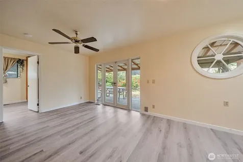3811 S 239th Street Kent WA 98032