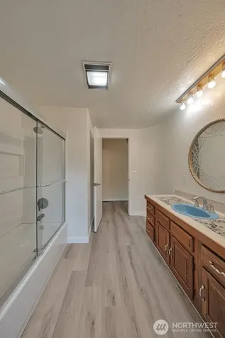 3811 S 239th Street Kent WA 98032