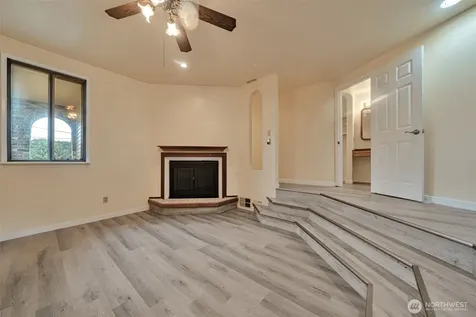 3811 S 239th Street Kent WA 98032
