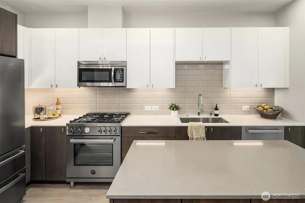 1644 20th Avenue Seattle WA 98122