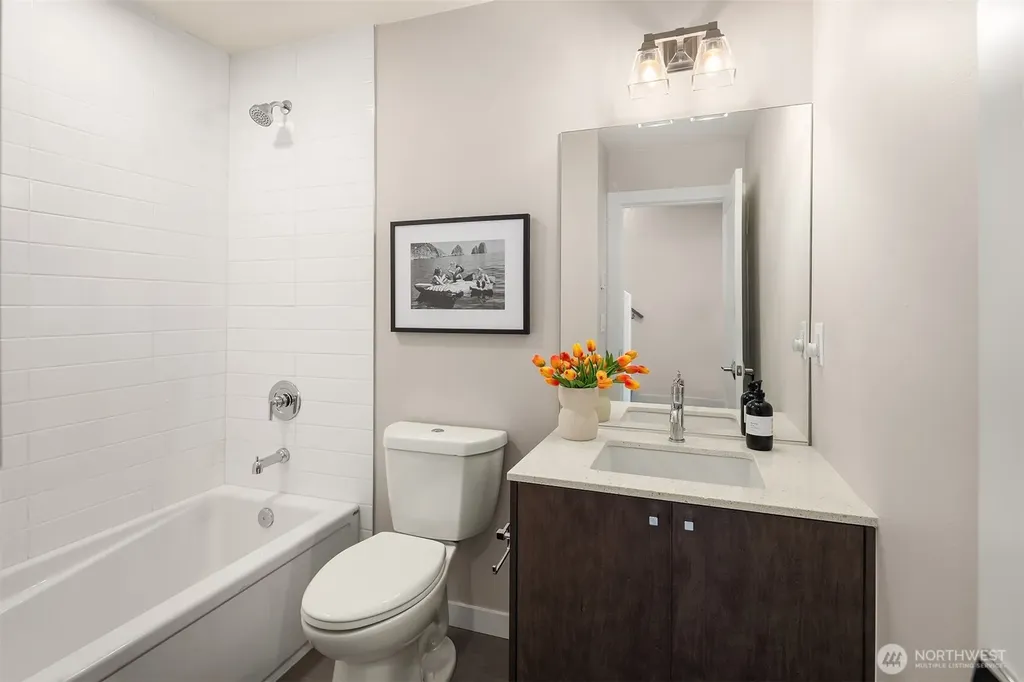 1644 20th Avenue Seattle WA 98122
