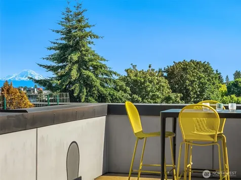 1644 20th Avenue Seattle WA 98122