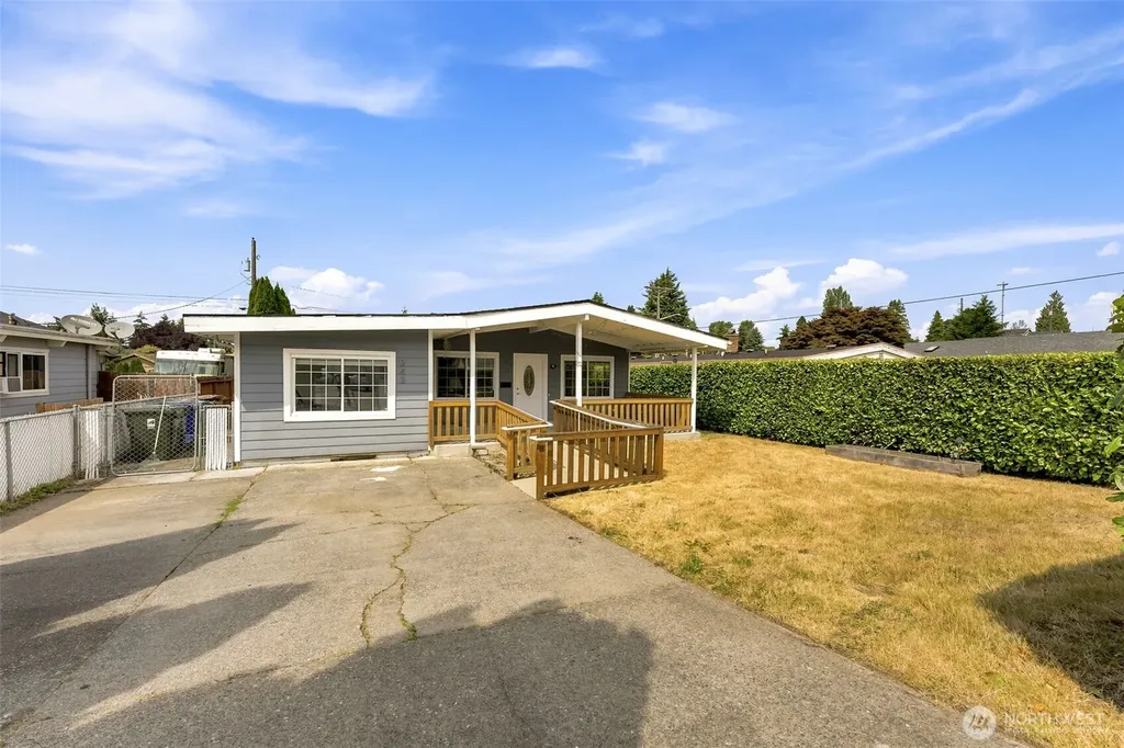 243 E 61st Street Tacoma WA 98404