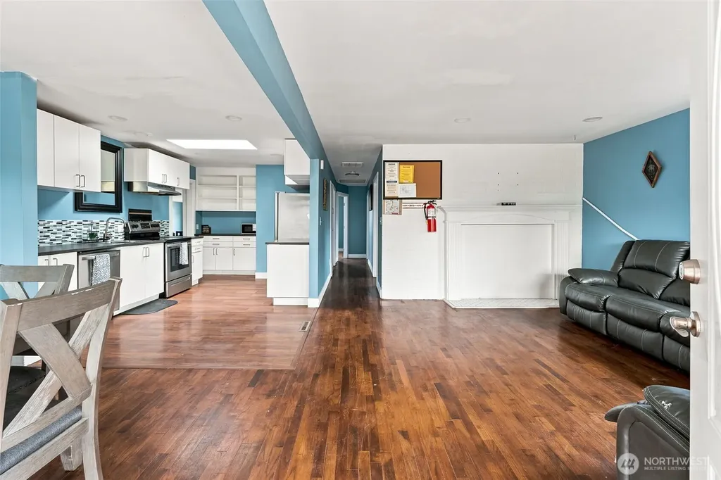 243 E 61st Street Tacoma WA 98404