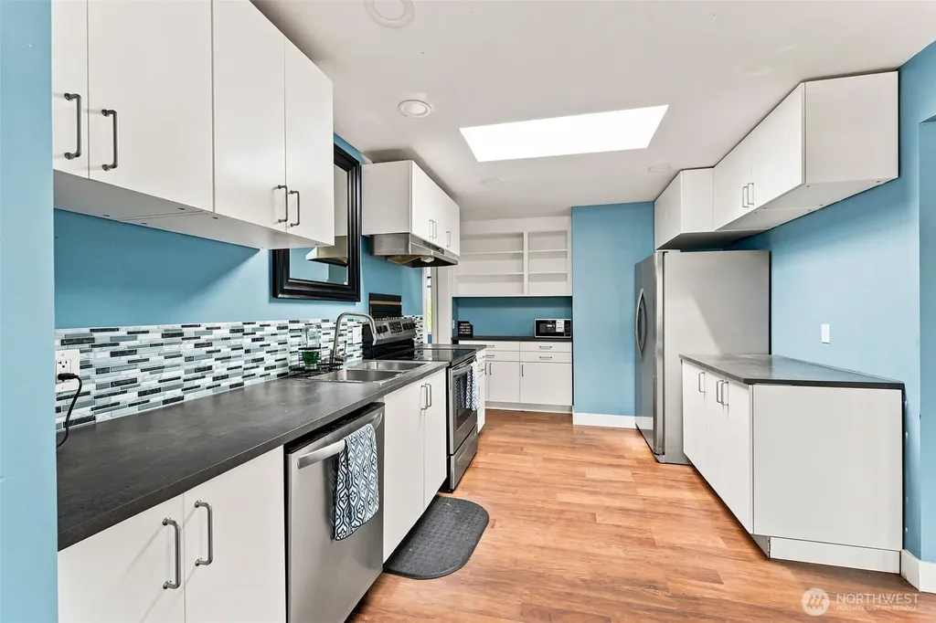 243 E 61st Street Tacoma WA 98404