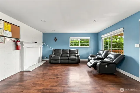 243 E 61st Street Tacoma WA 98404
