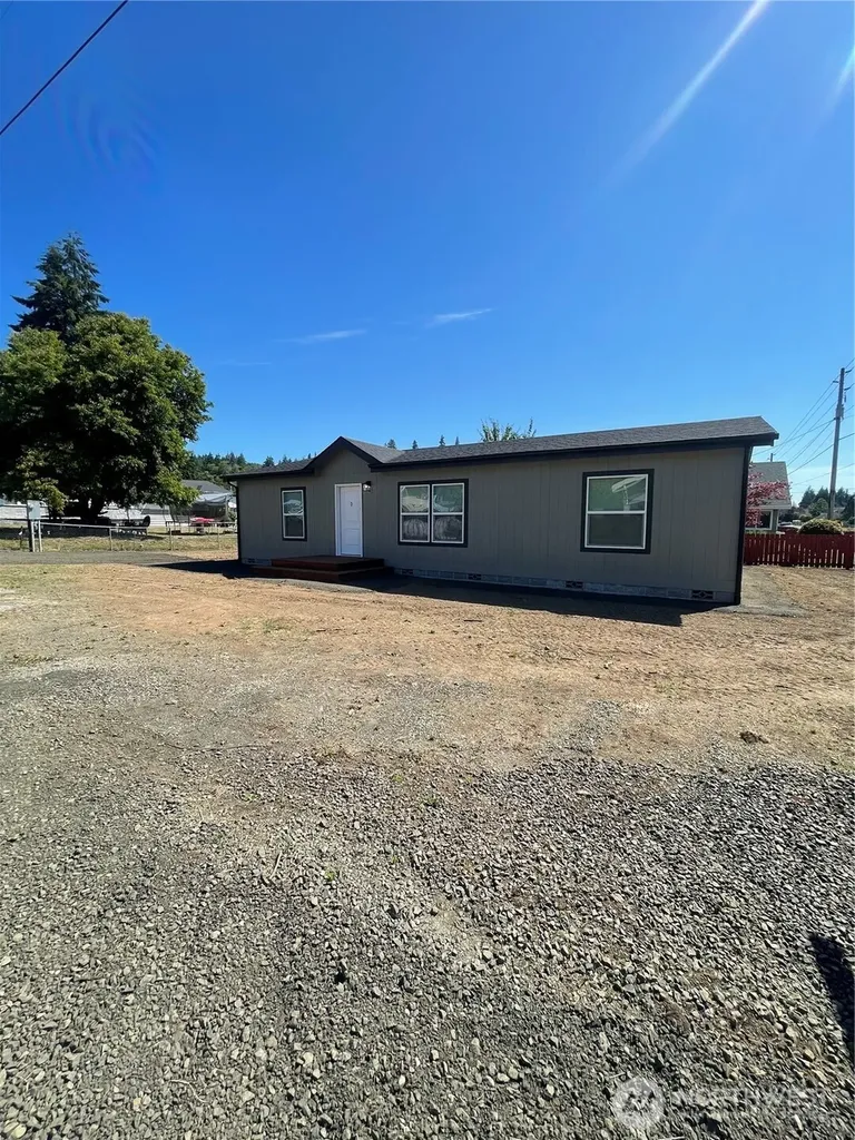 1603 Park Avenue Raymond WA 98577