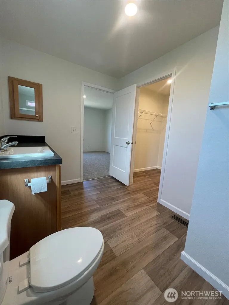 1603 Park Avenue Raymond WA 98577
