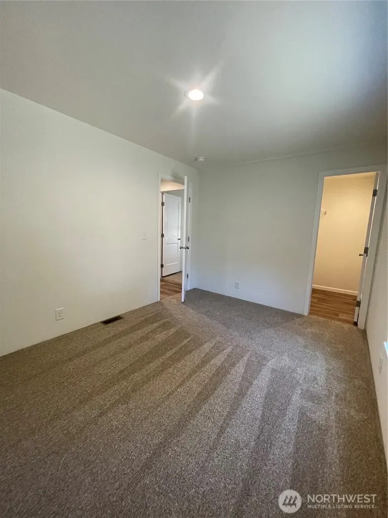 1603 Park Avenue Raymond WA 98577