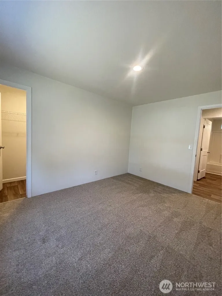 1603 Park Avenue Raymond WA 98577