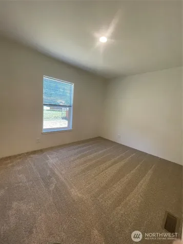 1603 Park Avenue Raymond WA 98577