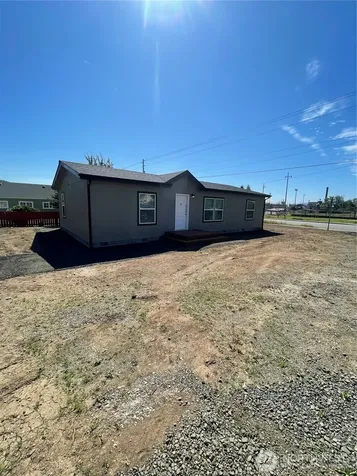 1603 Park Avenue Raymond WA 98577
