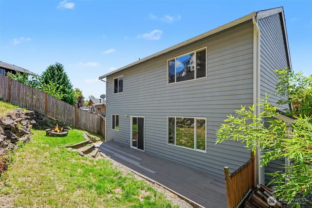 18663 Rainier View Road SE Monroe WA 98272