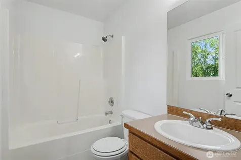 18663 Rainier View Road SE Monroe WA 98272