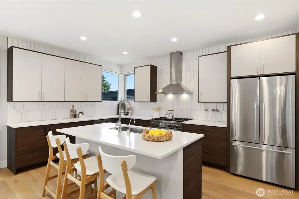 3760 W Lawton Street Seattle WA 98199