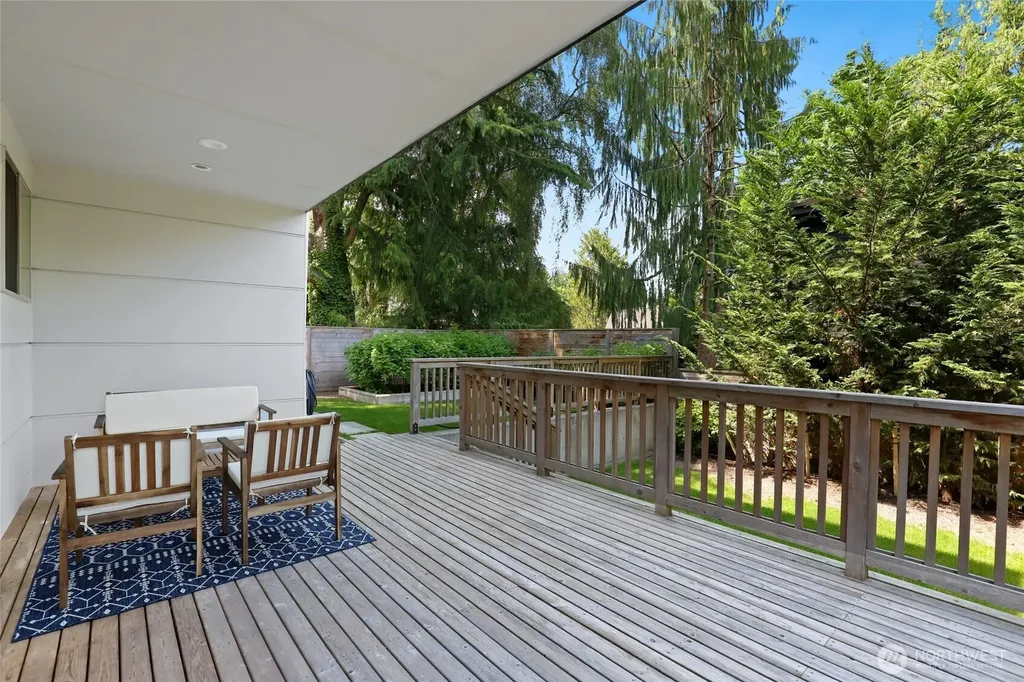 3760 W Lawton Street Seattle WA 98199
