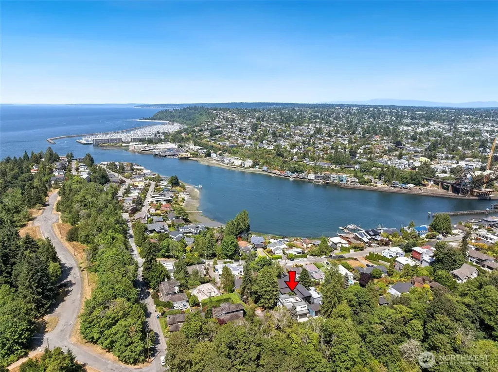 3760 W Lawton Street Seattle WA 98199