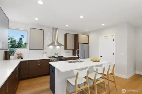 3760 W Lawton Street Seattle WA 98199