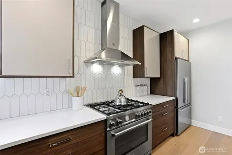 3760 W Lawton Street Seattle WA 98199