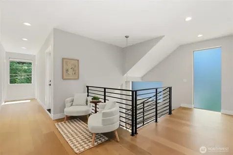 3760 W Lawton Street Seattle WA 98199