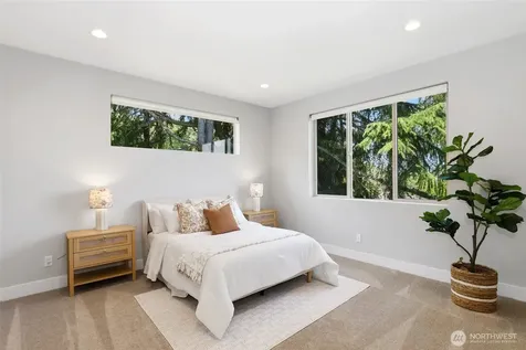 3760 W Lawton Street Seattle WA 98199