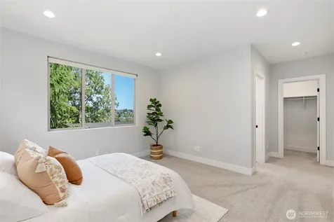 3760 W Lawton Street Seattle WA 98199