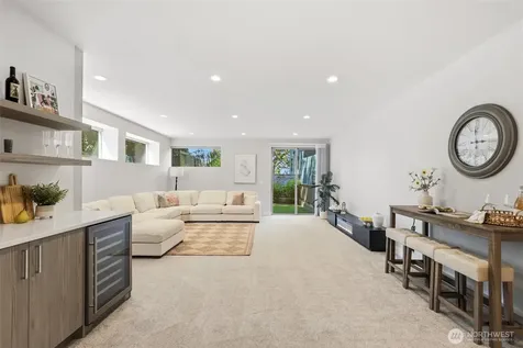 3760 W Lawton Street Seattle WA 98199