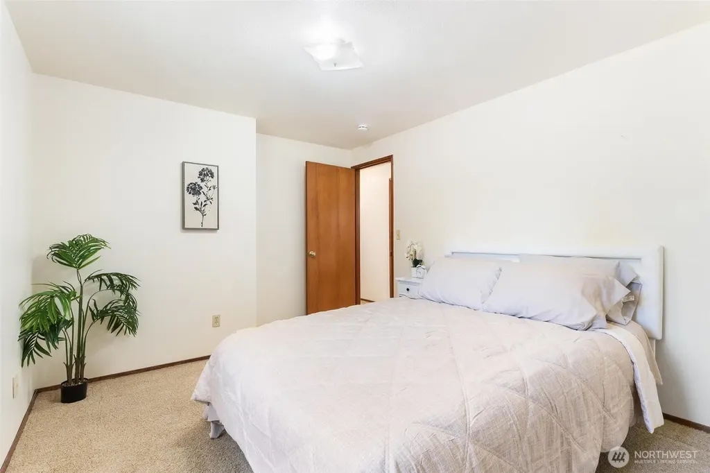 118 N 38th Place Mount Vernon WA 98273