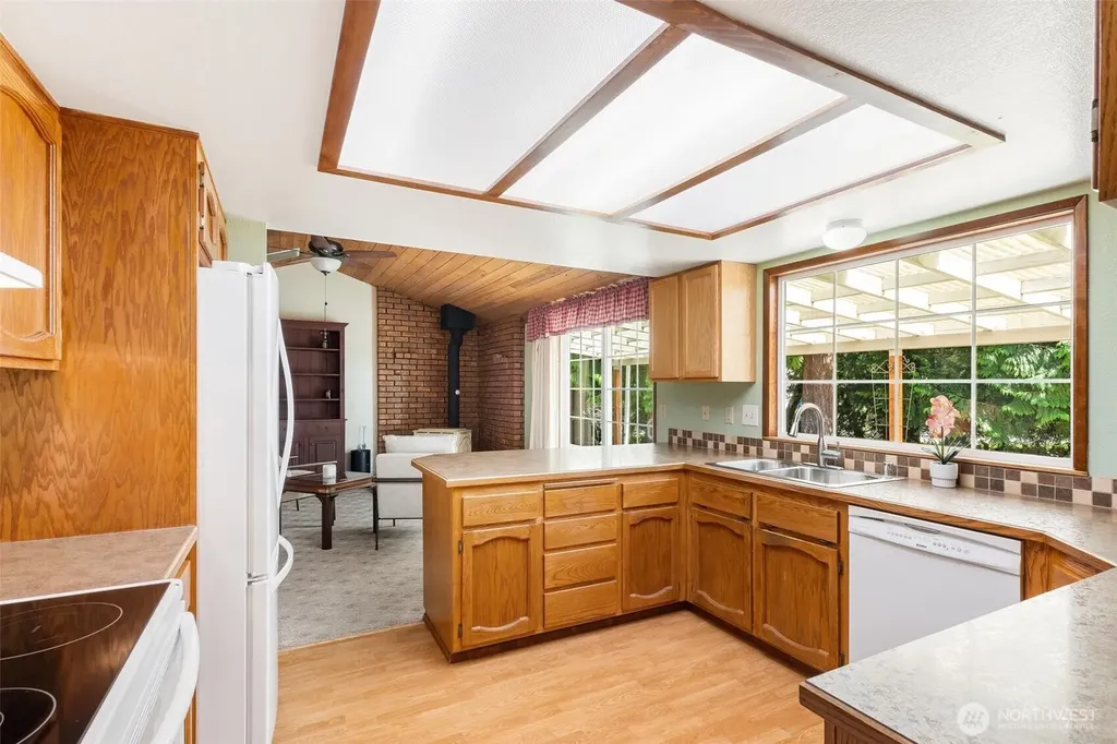 118 N 38th Place Mount Vernon WA 98273