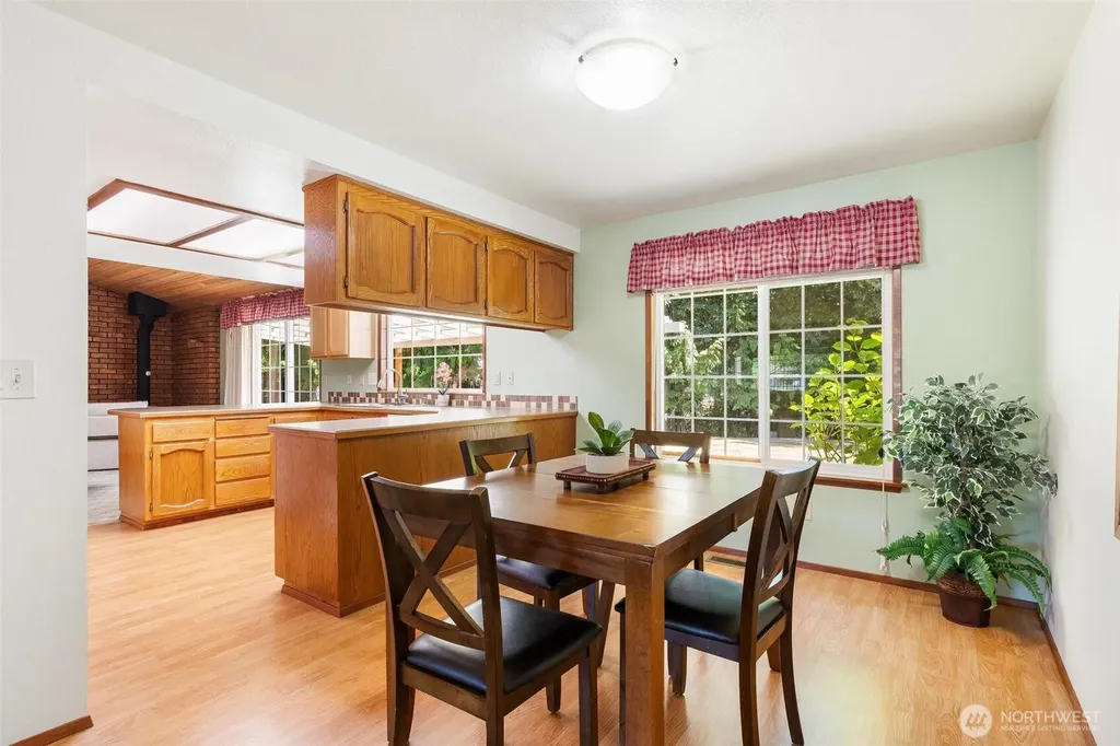 118 N 38th Place Mount Vernon WA 98273