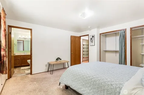 118 N 38th Place Mount Vernon WA 98273