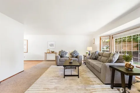 118 N 38th Place Mount Vernon WA 98273