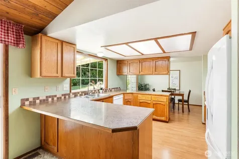 118 N 38th Place Mount Vernon WA 98273