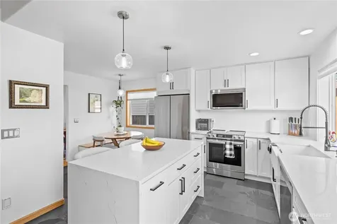 1103 21st Street Pl NW Puyallup WA 98371