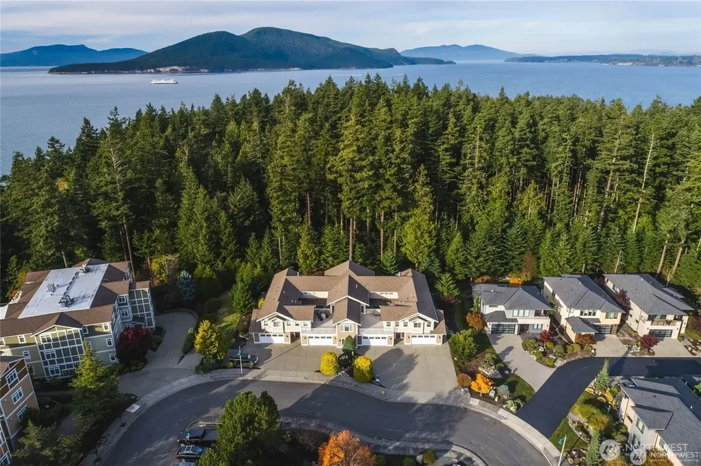 2303 Sundown Court Anacortes WA 98221