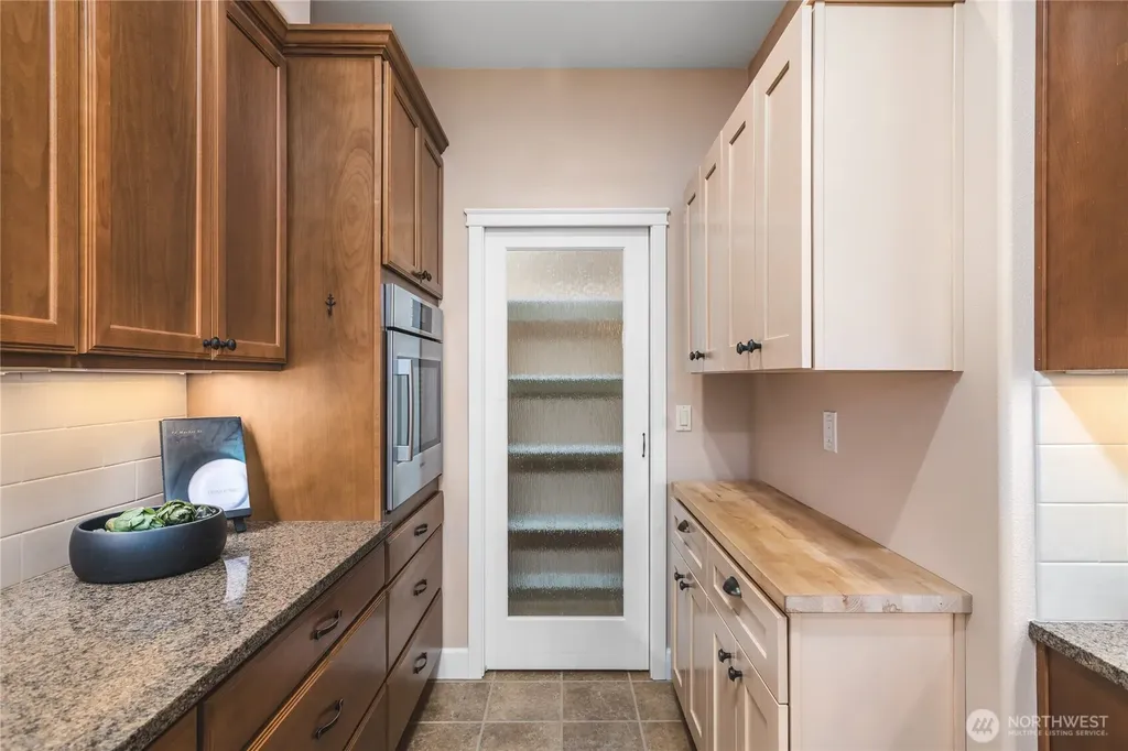 2303 Sundown Court Anacortes WA 98221