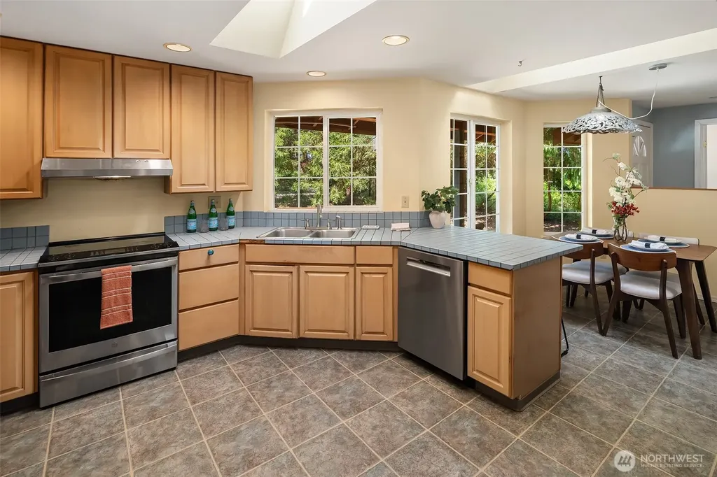 2426 Rosecrans Street Port Townsend WA 98368