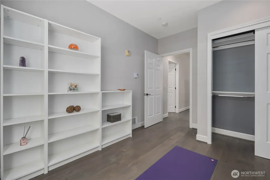 7549 SE 29th Street Mercer Island WA 98040