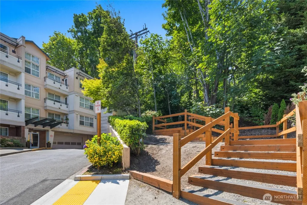 7549 SE 29th Street Mercer Island WA 98040