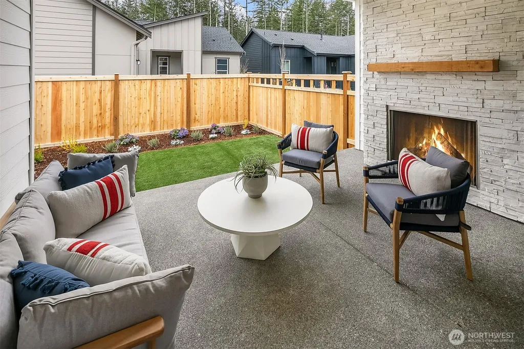 33569 Douglas Avenue SE Black Diamond WA 98010