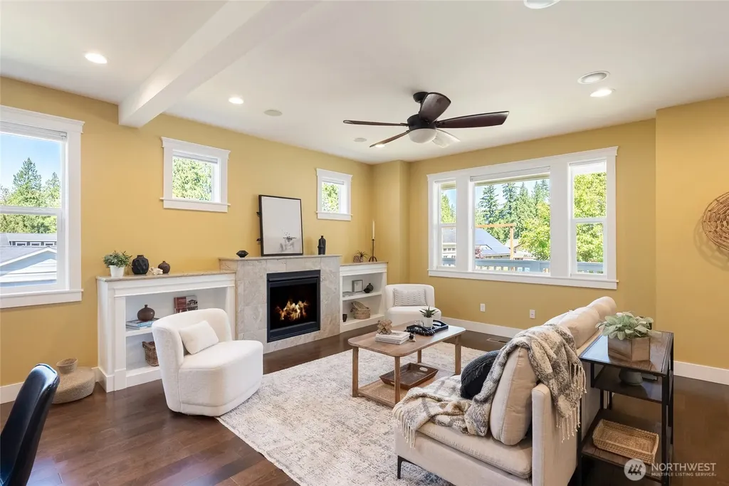 4372 Lakeview Court Bellingham WA 98229